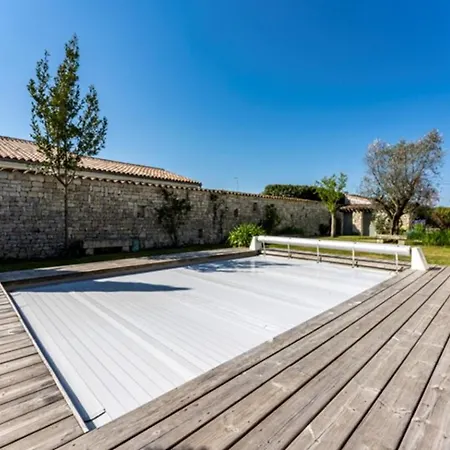 Maison Familiale Avec Piscine Pour 9 Personnes - Fr-1-835-4 Villa *