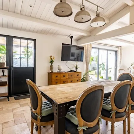 Maison Familiale Avec Piscine Pour 9 Personnes - Fr-1-835-4 ヴィラ *