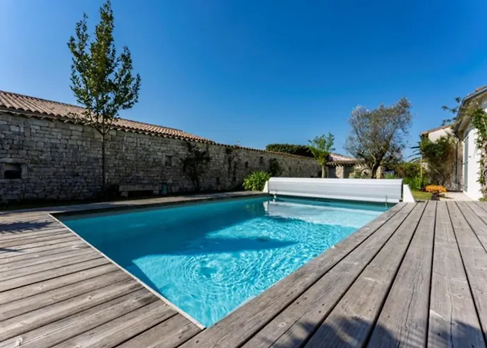 Maison Familiale Avec Piscine Pour 9 Personnes - Fr-1-835-4 *