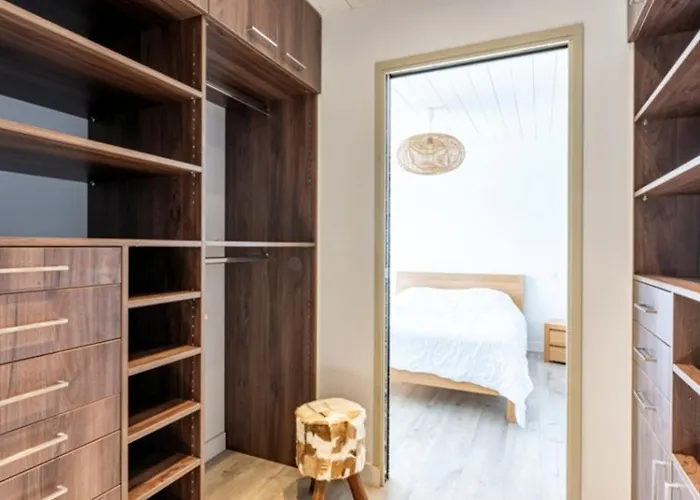 Maison Familiale Avec Piscine Pour 9 Personnes - Fr-1-835-4