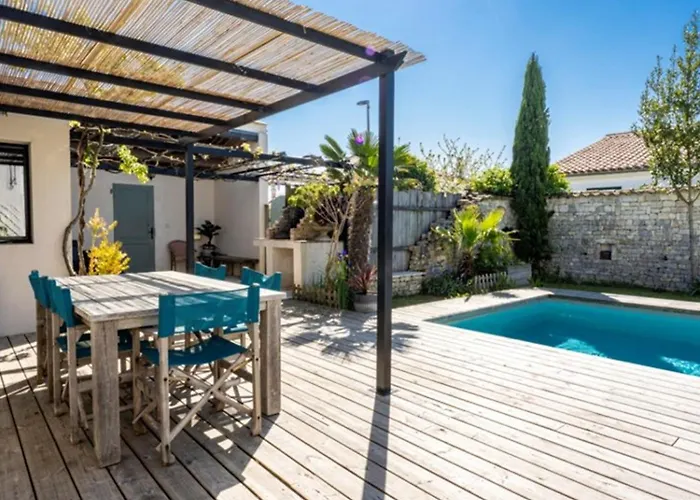 Maison Familiale Avec Piscine Pour 9 Personnes - Fr-1-835-4 Villa *